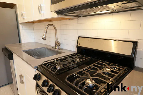 Rented by Link NY Realty | media 13