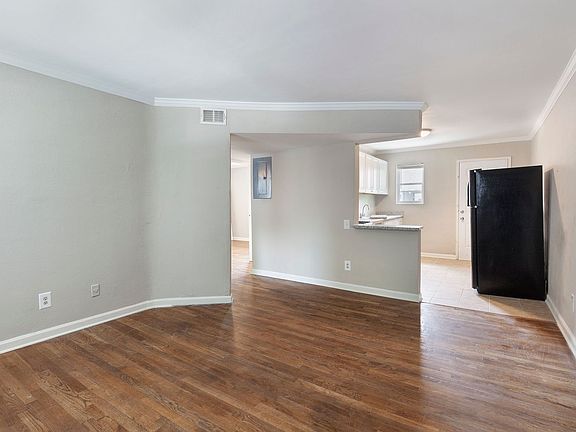 5th image of 159 Whitefoord Ave SE APT B7