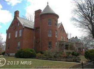 515 S Samuel St, Charles Town, WV 25414