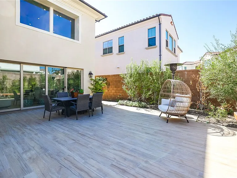 107 Orbit — Photo 36