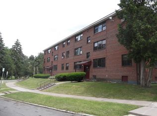 11 Centennial Dr APT B1, Syracuse, NY 13207