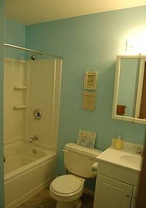 2nd image of 3222 New England Dr