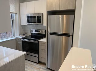 30 Queensberry St #10D, Boston, MA 02215