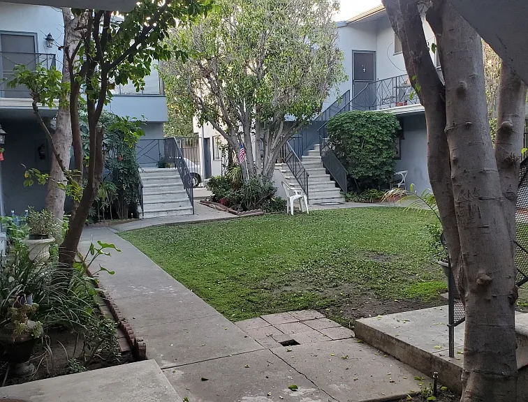 4531 Hazeltine Ave — Photo 15
