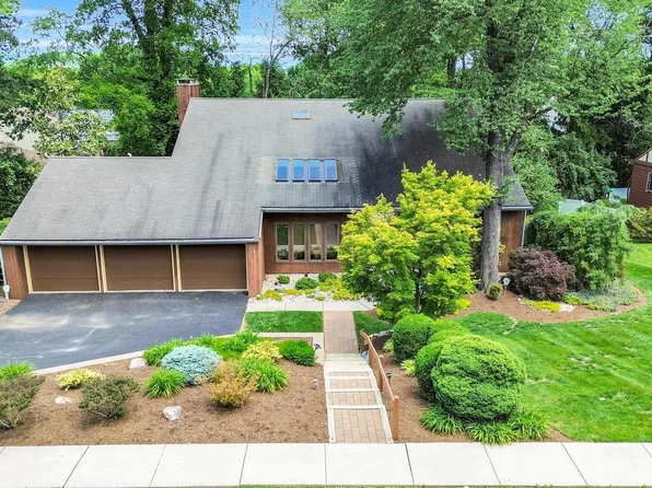 140 Deborah Dr, Reading, PA 19610