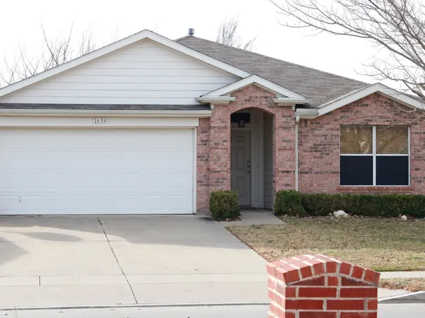 1604 Desperado Rd, Fort Worth, TX 76131