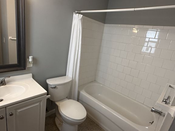 5th image of 1118 N H St #11494084