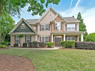 965 Island Bluff Ln, Buford, GA 30518