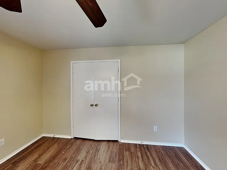 1430 Stewart Dr — Photo 18