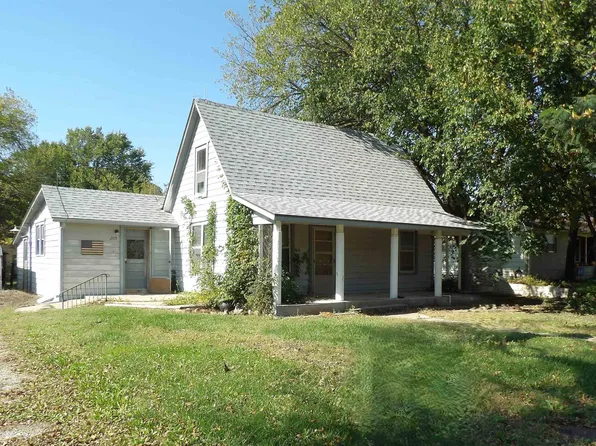 205 N Buller St, Goessel, KS 67053