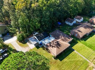 2220 Capri Cir, Chesapeake, VA 23321