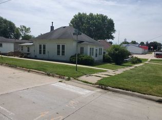 316 N Vine St, West Union, IA 52175