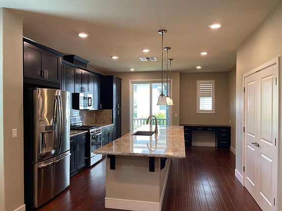 Level 2 -: KItchen, Pantry