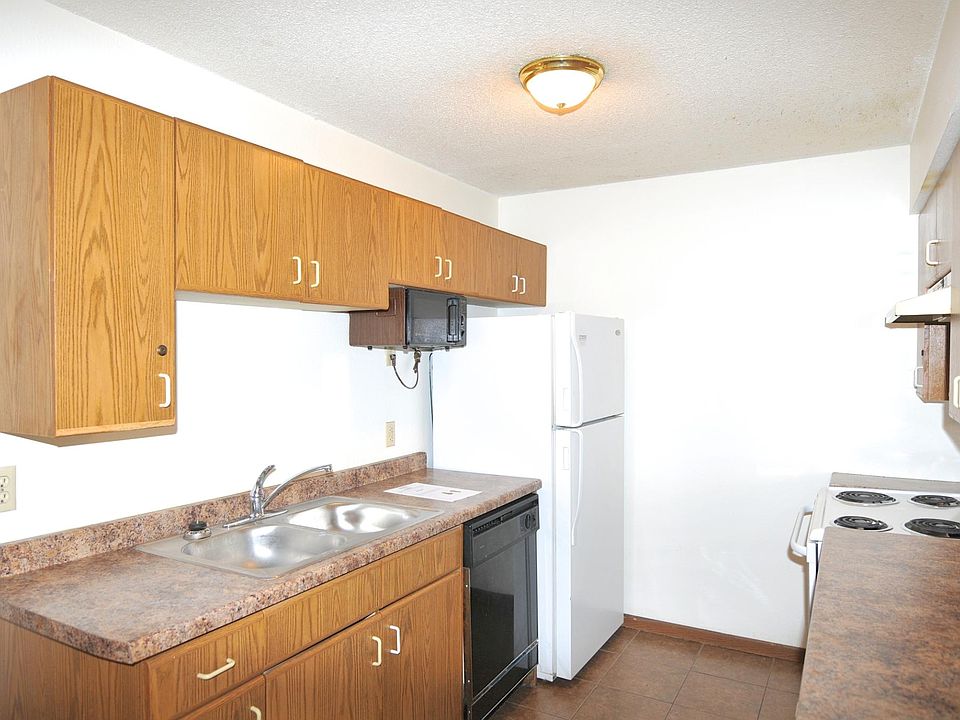 2nd image of 750 5th St S APT 201