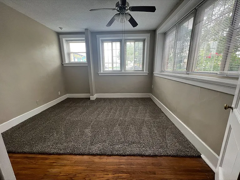 Historic Worthington Manor Apartments — Photo 23