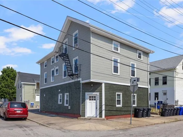 198-200 Harrison St, Pawtucket, RI 02860