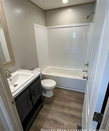 3rd image of 700 E 6th St #134
