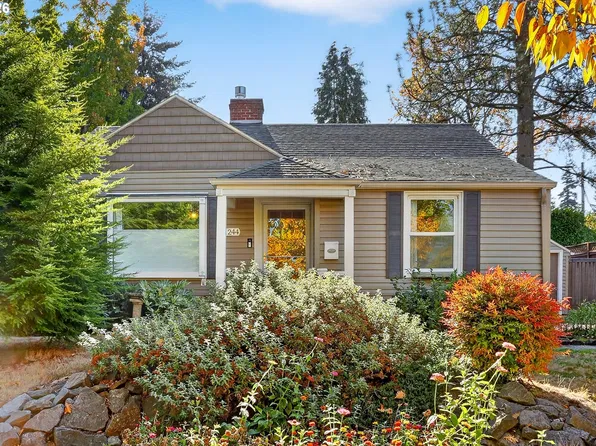 11244 NE Skidmore St, Portland, OR 97220