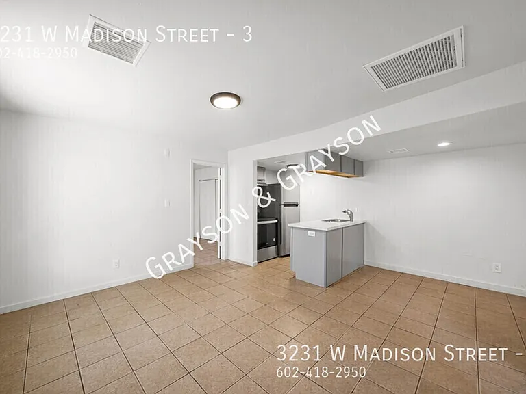 3231 W Madison St — Photo 24