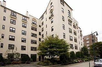 1st image of 17 N Chatsworth Ave APT 6J