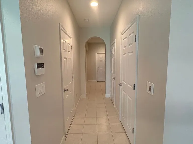 607 Crystal Way — Photo 8