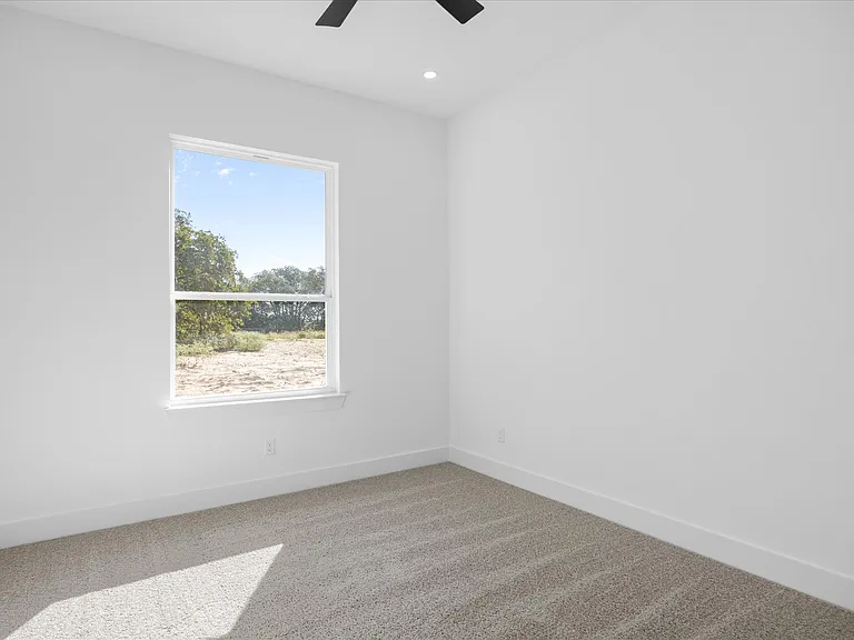 2057 Glenhollow Dr — Photo 11