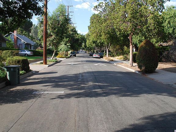 4th image of 720 N Wilson Ave