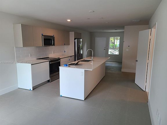 5th image of 2555 193rd St #2114