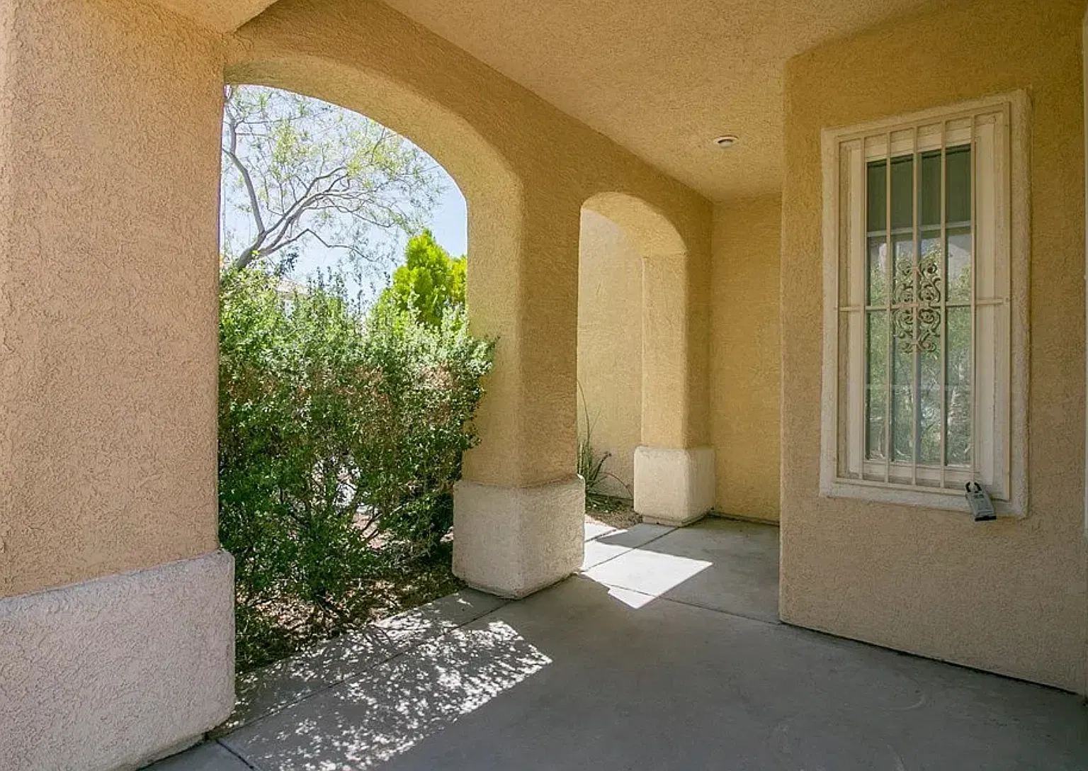 4 bed, 2672 sqft, $2,700 — Photo 3