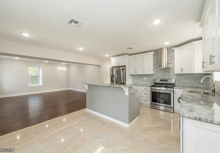 43 Perrin Ave #2 — Photo 6