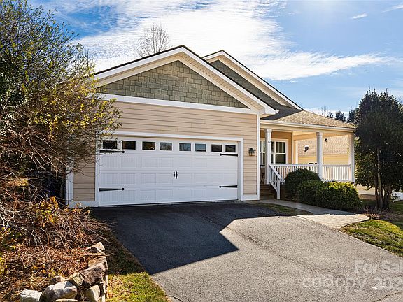 4th image of 32 White Fox Dr