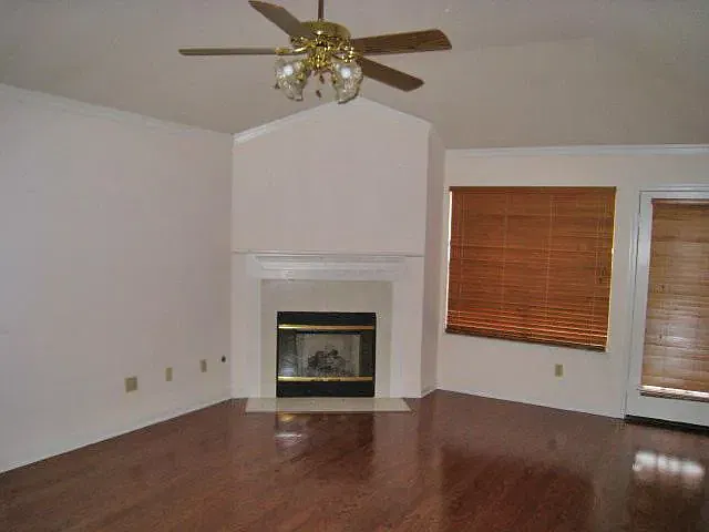 3 bed, 1488 sqft, $1,595 — Photo 2