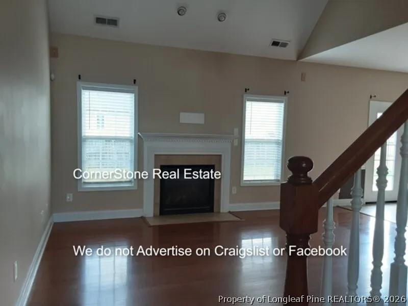4 bed, 2.5 bath, 2006 sqft, $1,825 — Photo 2