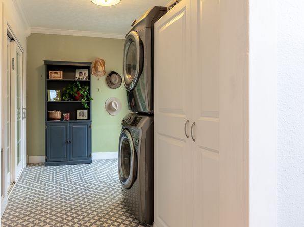 Additional property image - 301 S Winnetka Ave, Dallas, TX 75208