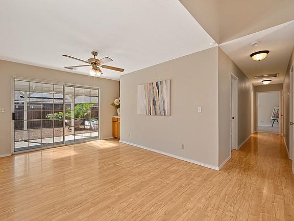 5th image of 2648 Royal Park Dr