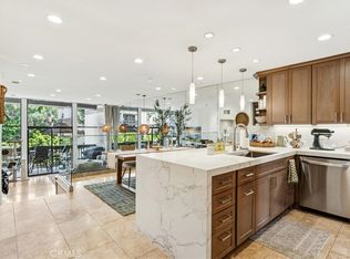 8212 Marina Pacifica Dr N, Long Beach, CA 90803