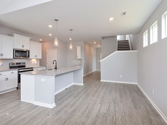 2nd image of 3620 Rivermont Way