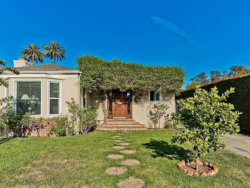 1st image of 3122 S Beverly Dr