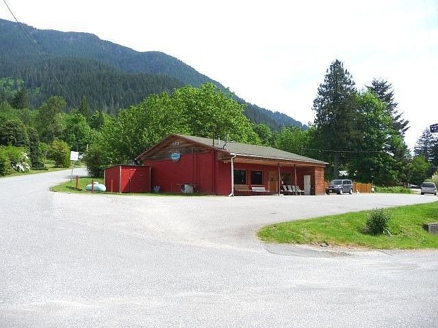 1st image of 52807 Railroad Ave