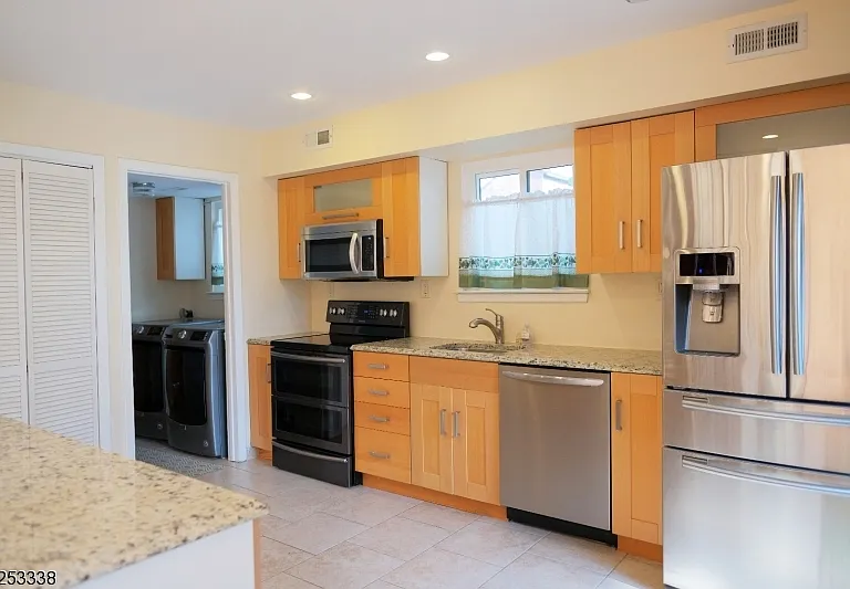 51 Taurus Dr #2D — Photo 9