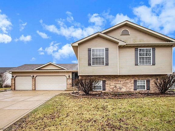 2nd image of 7431 Cedar Creek Cir