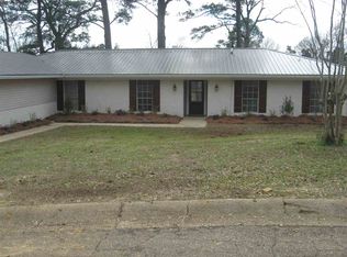 18 Grove Hill Pl, Brandon, MS 39042