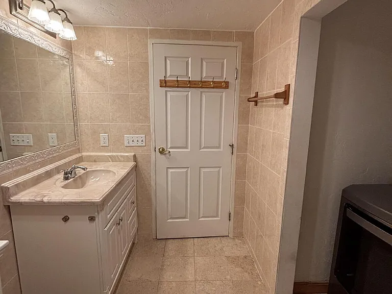 200 Cove Way #318 — Photo 21