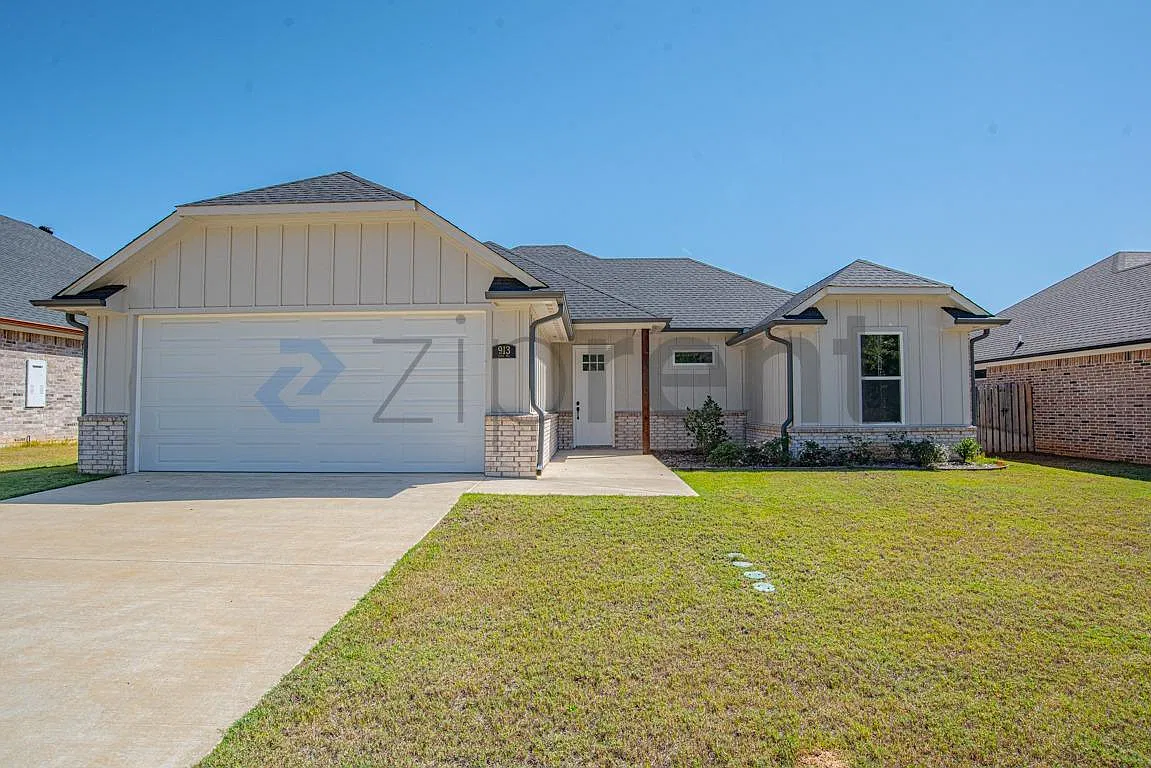 3 bed, 1618 sqft, $2,100 — Photo 3