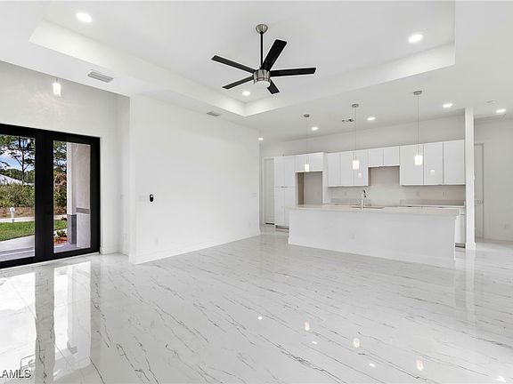 5th image of 771 Chapman Ave S
