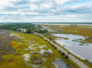 1420 Headquarters Plantation Dr, Johns Island, SC 29455