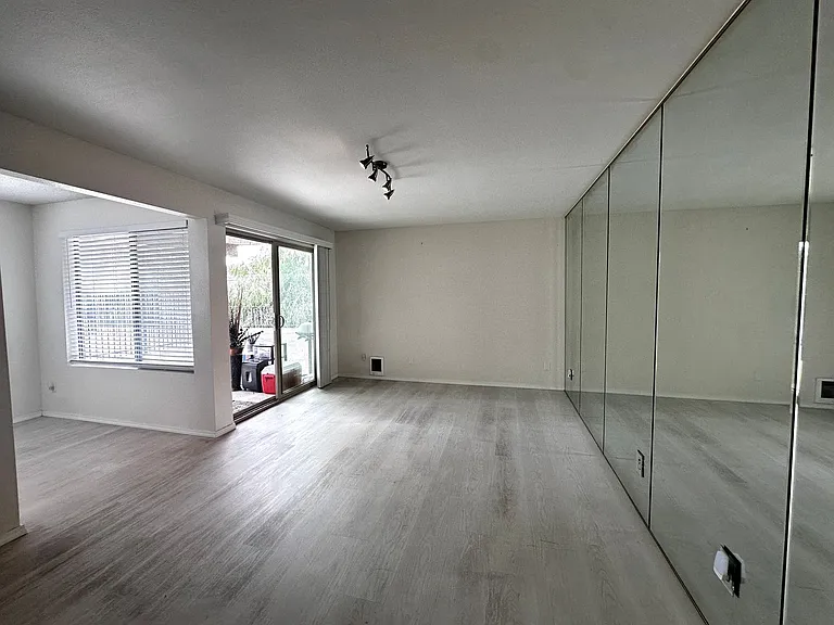 9030 Seward Park Ave S #203 — Photo 7