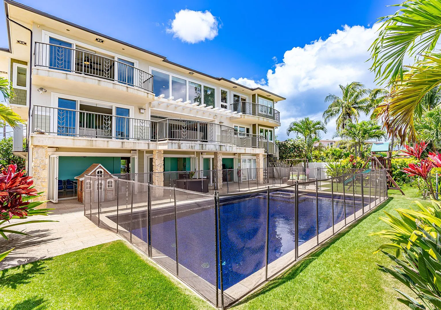 Waialua Ocean View Villa w/ Pool, kids play structure - walk to beach — Photo 1