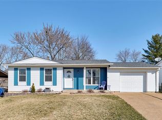 1241 Piedras Pkwy, Fenton, MO 63026