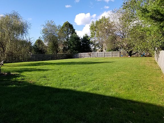 2nd image of 104 Havenwood Dr